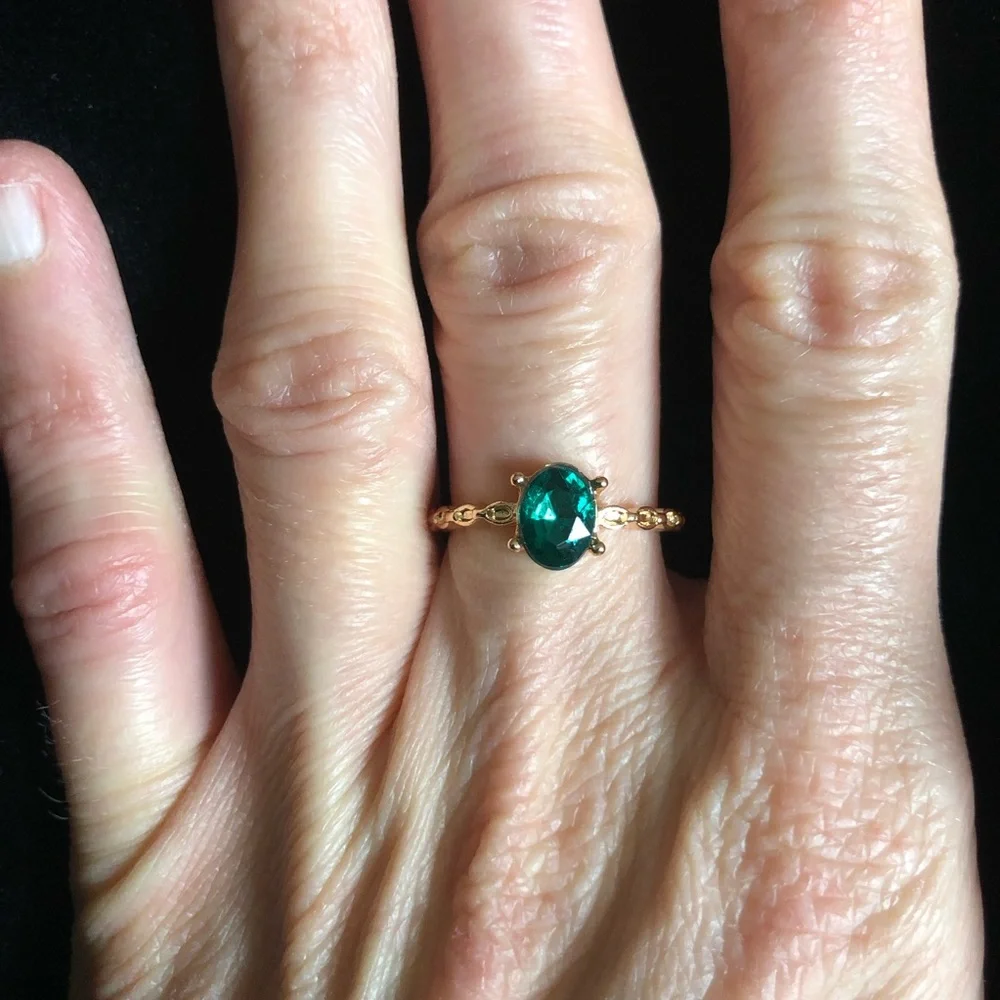 Elegant Gold and Green Faux Gemstone Ring